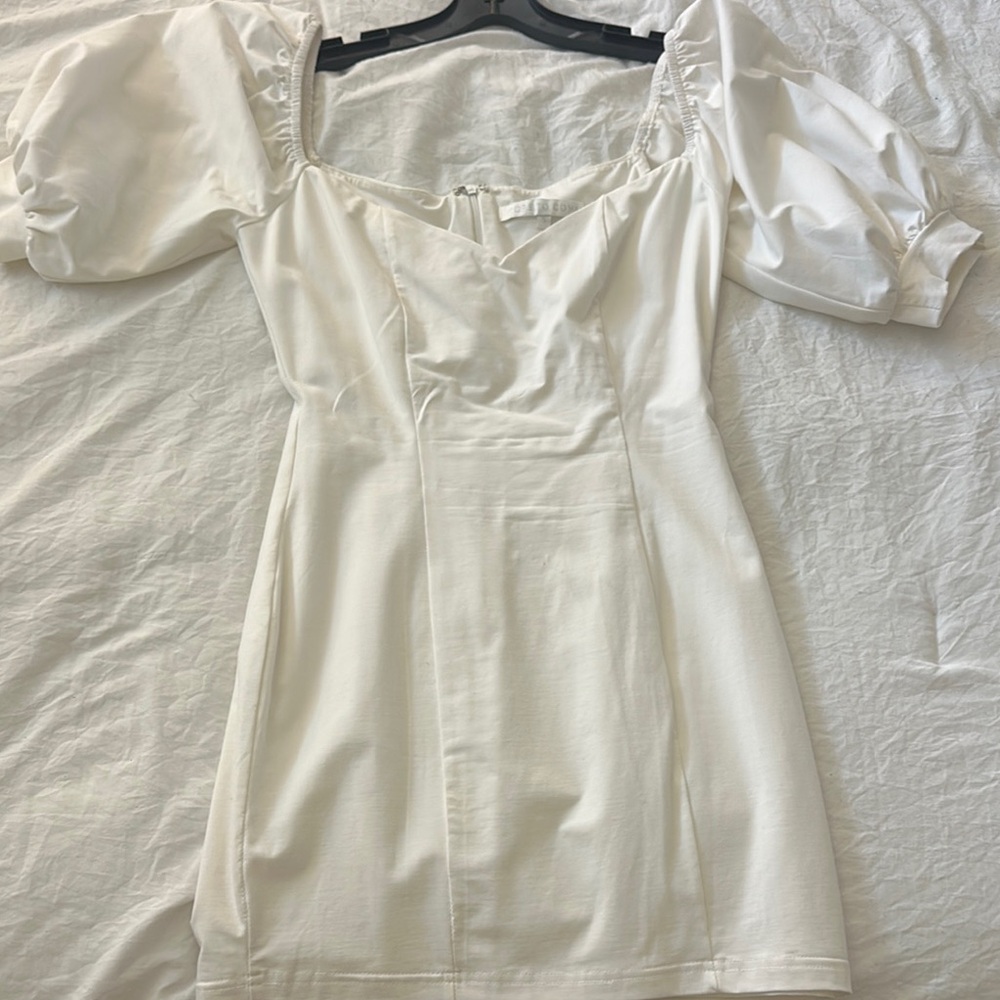 Elegant White Puff Sleeve Dress
